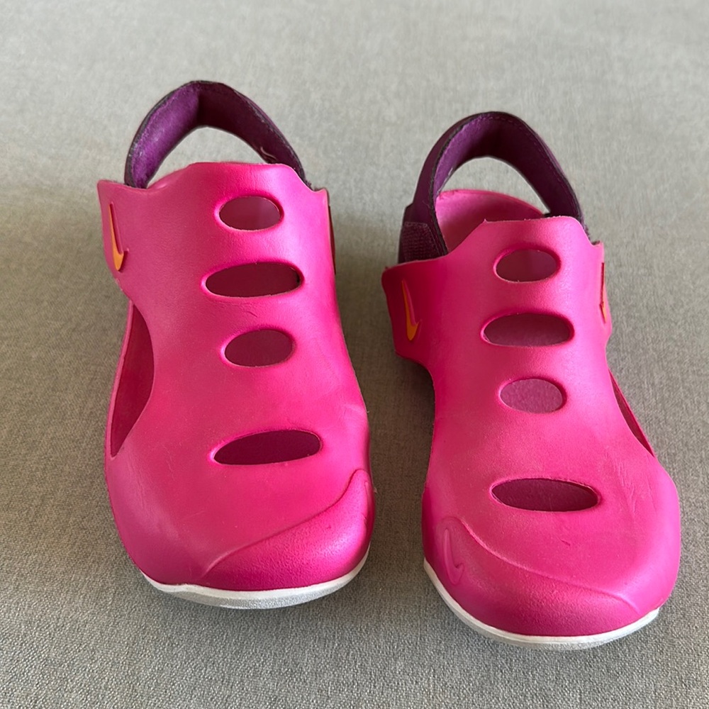 Nike girls shoes